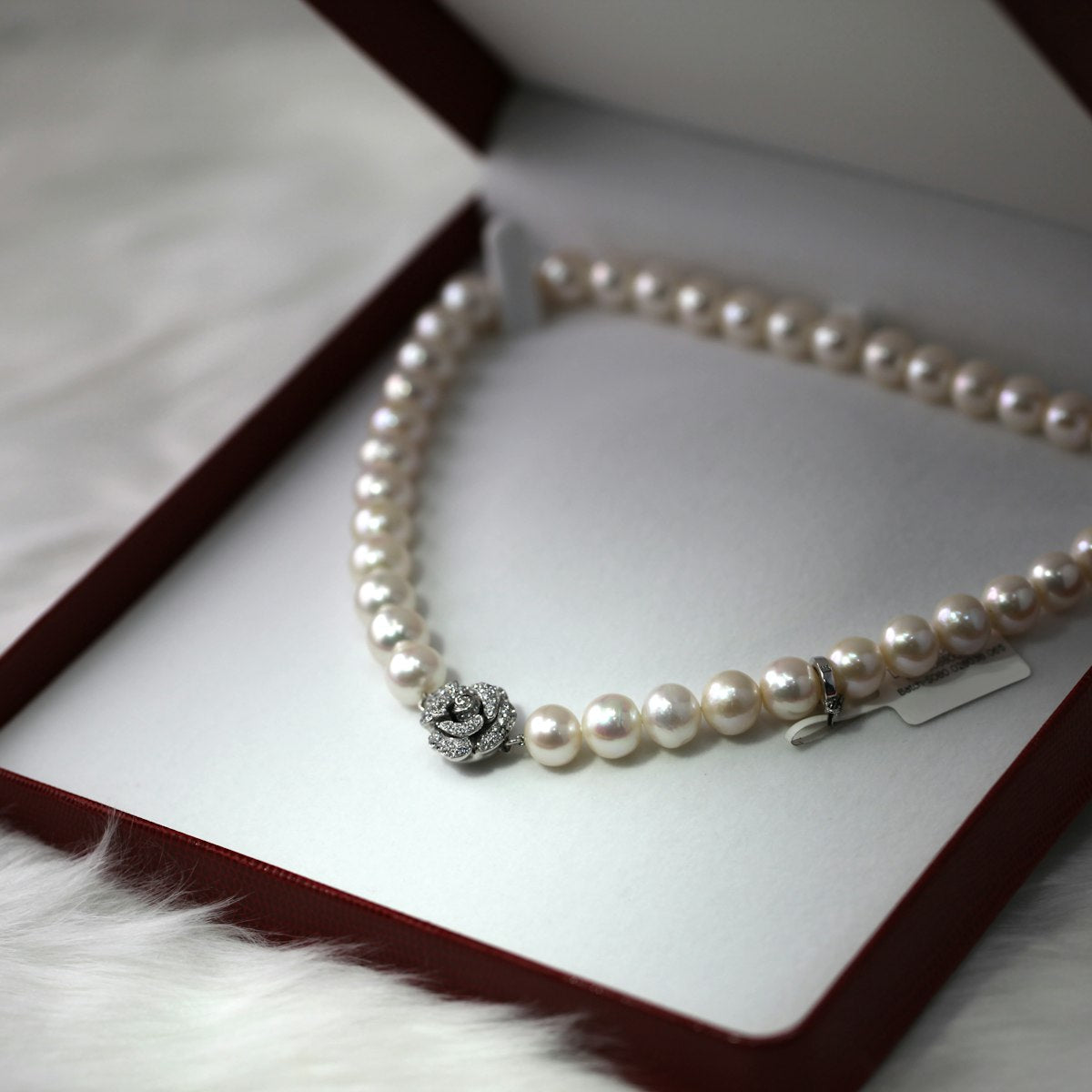 Classic Pearl Necklace
